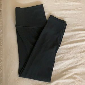 Athleta Ultra High Rise Elation 7/8 Tight, Size Medium, Grey